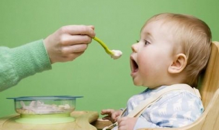 嬰兒飲食註意事項 哪些可吃哪些不可吃