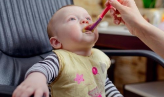 嬰兒飲食註意事項有哪些？避免或減少這些食品