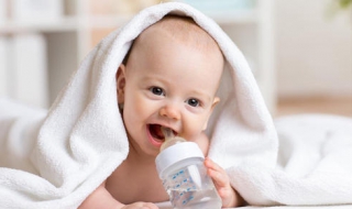 嬰兒不喝水怎麼辦 四大妙招送給你