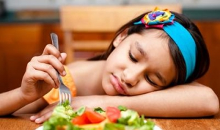 孩子吃飯慢怎麼辦 可以運用這些方法