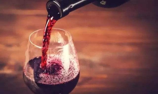 喝紅酒的好處具有延緩衰老的作用