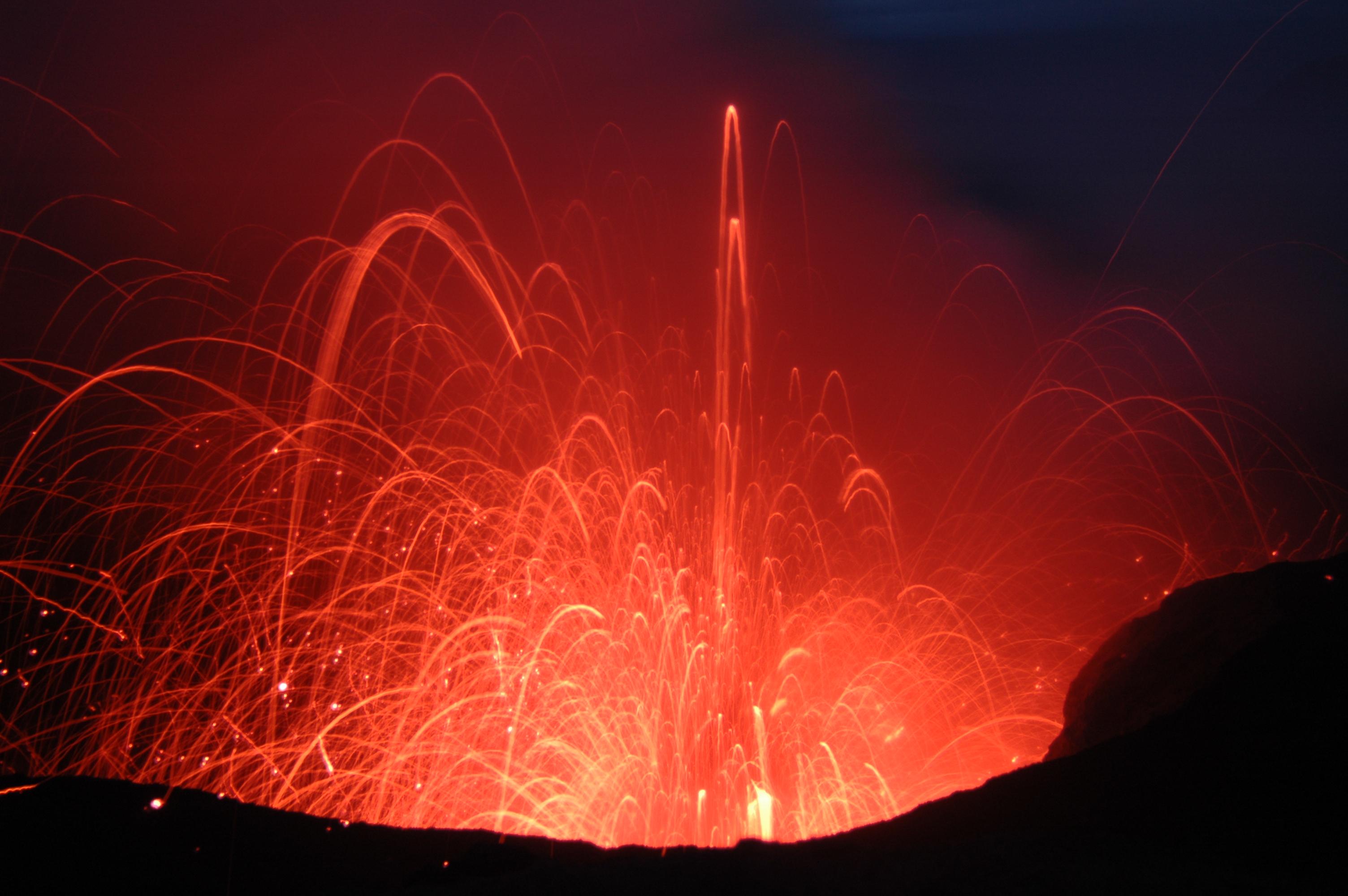 亞蘇爾火山 Mount Yasur