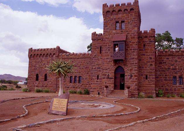 杜威斯伯城堡 Duwisib Castle