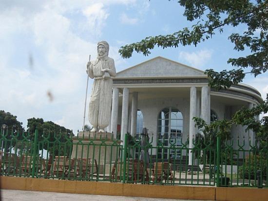 佈拉柴紀念碑 Monument de Brazza