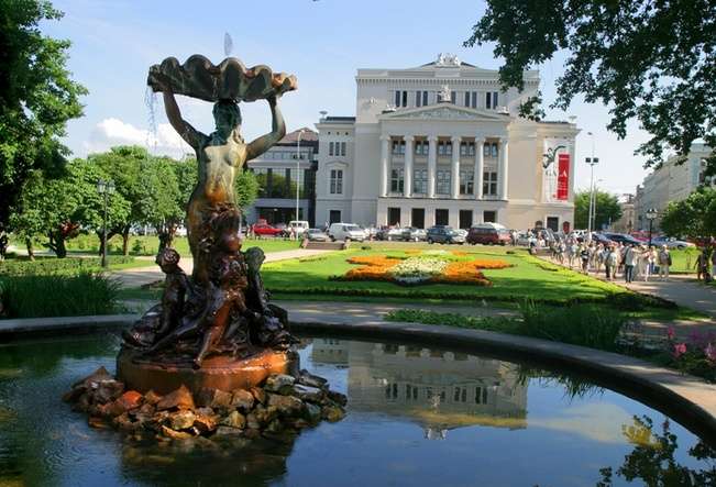 拉脫維亞國傢歌劇院 Latvian National Opera