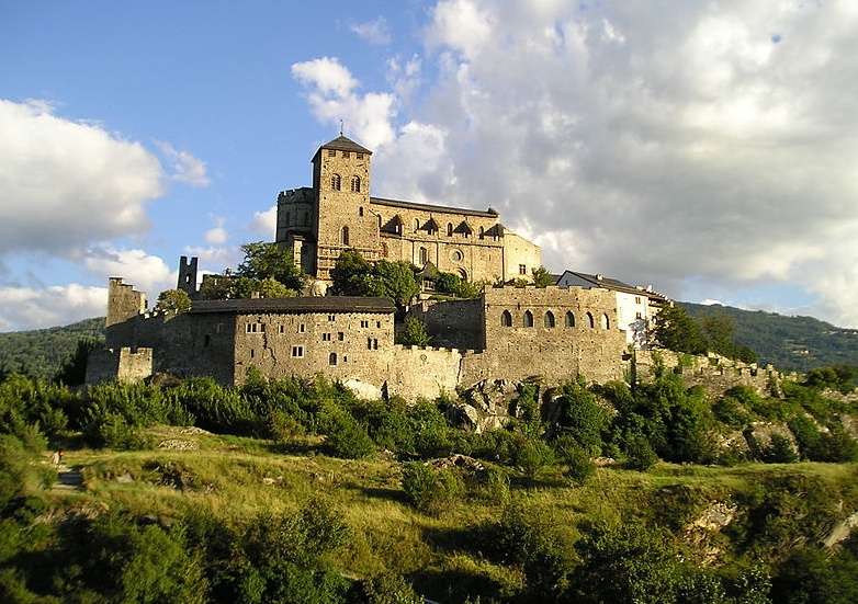 瓦萊城堡和陶魯比永城堡 Chateau de Tourbillon & Basilique de Valere