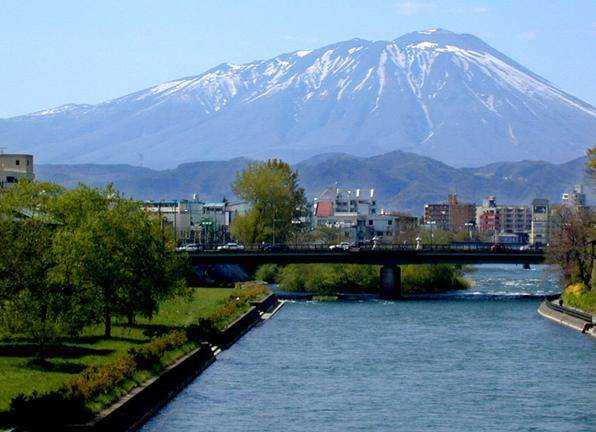 巖手山 Mount Iwate