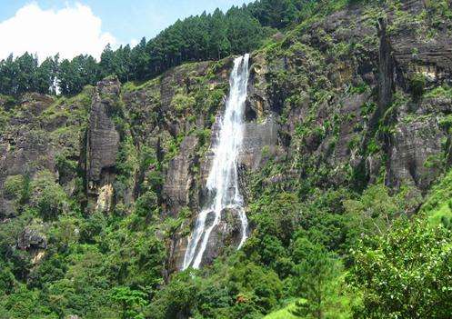 迪亞魯瑪瀑佈 Diyaluma Falls