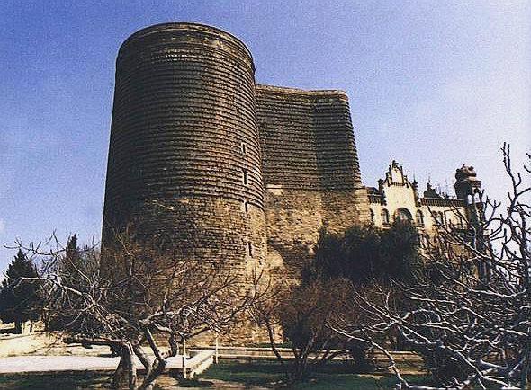 城墻圍繞的巴庫城及其希爾凡王宮和少女塔 Walled City of Baku with the Shirvanshah's Palace and Maiden Tower