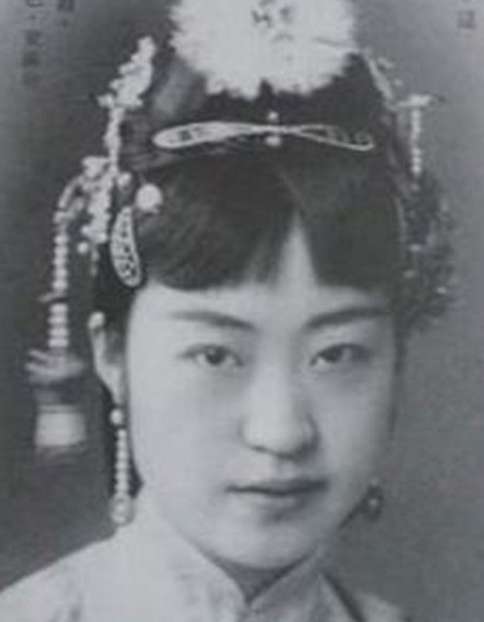 唐怡瑩 愛新覺羅·溥傑的第一任妻子