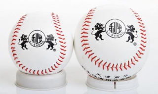 壘球和棒球的區別有哪些 怎麼從外表區分壘球和棒球