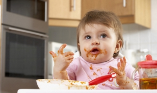 3歲寶寶不愛吃飯怎麼辦 傢庭成員要態度一致