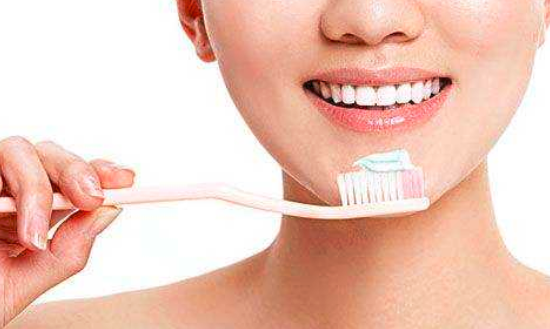 刷牙出血是什麼原因