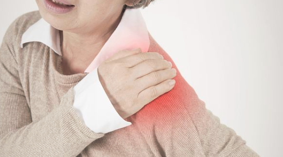 左肩膀酸痛是怎麼回事