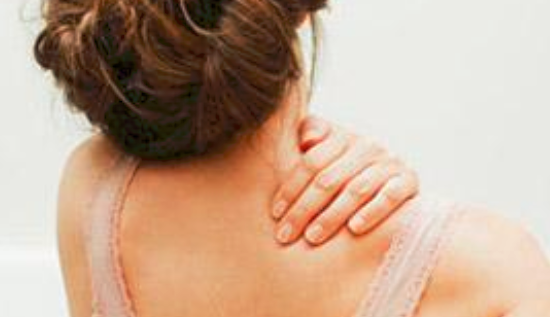 右肩膀酸痛是怎麼回事