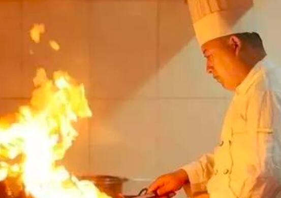 怎麼掂鍋