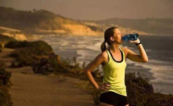 晚上跑完步可以喝水嗎