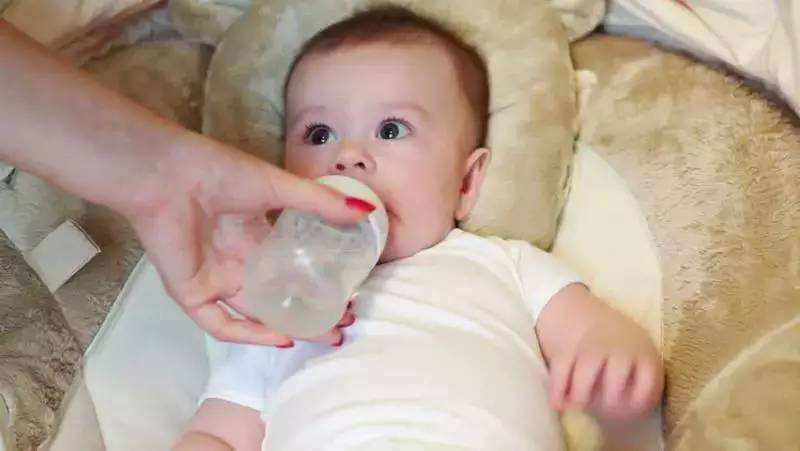 寶寶不吃奶瓶的原因