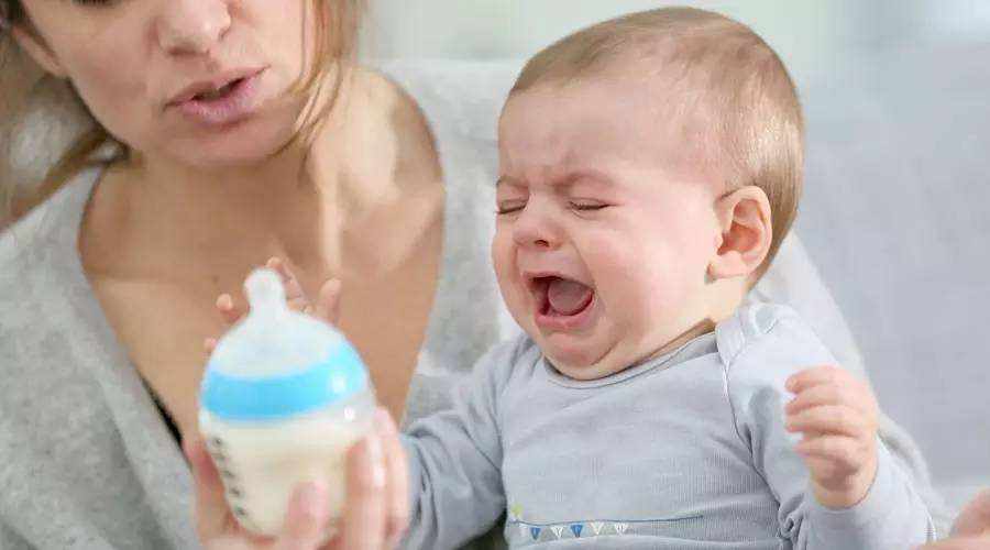 怎樣用奶瓶給嬰兒喂奶