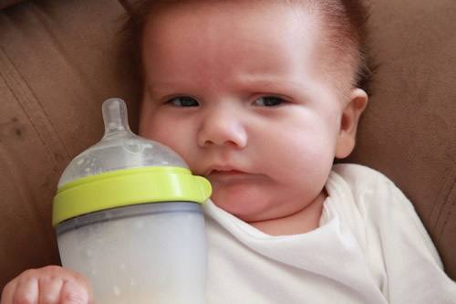 如何預防寶寶不吃奶瓶
