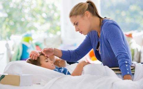 小孩反復發燒如何護理