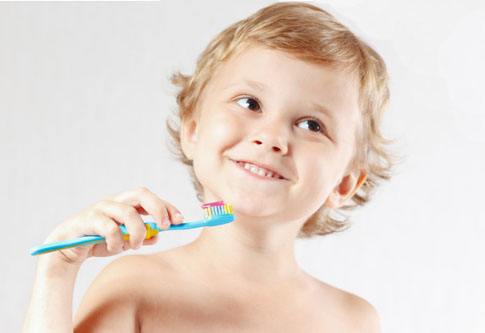 孩子刷牙出血註意事項