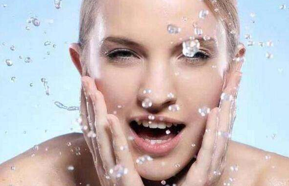 冷水洗臉為什麼皮膚更好