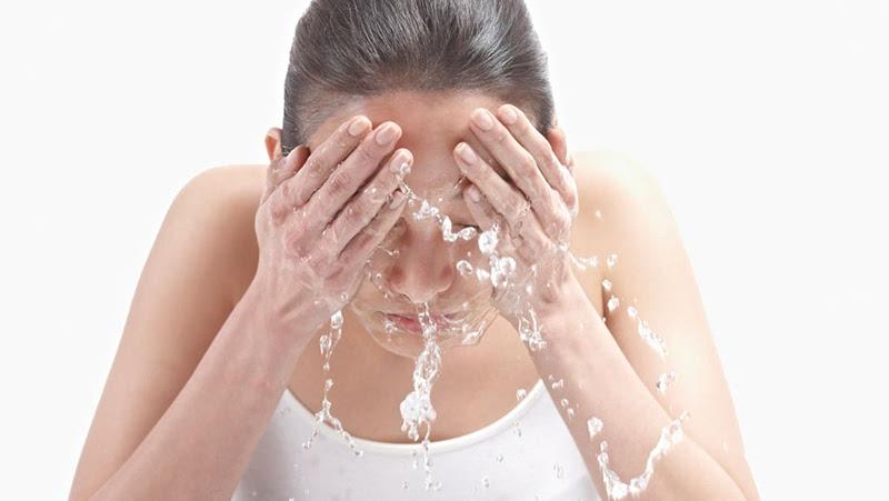 臉部過敏發癢用什麼水洗臉