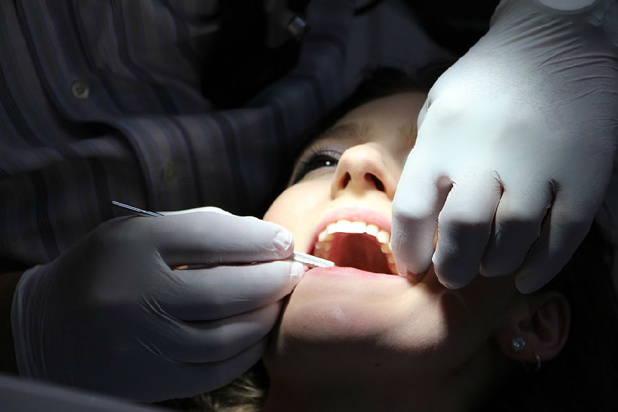 牙齦萎縮吃什麼維生素