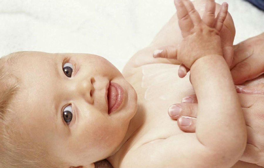 寶寶濕疹是怎麼引起的