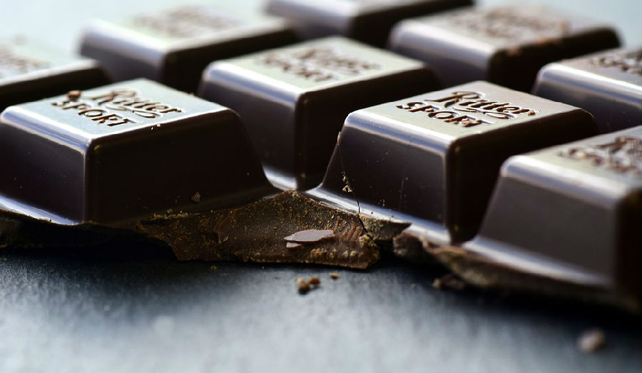 肚子疼能吃巧克力嗎