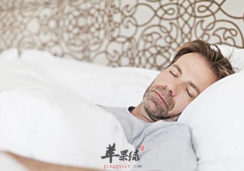 落枕瞭如何緩解 教你幾招很有效