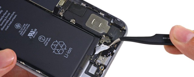 iphone6splus換電池 具體步驟總結如下