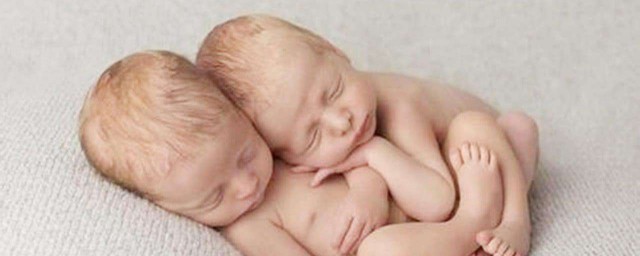 孕婦夢見自己生瞭雙胞胎男孩 周公解夢大全