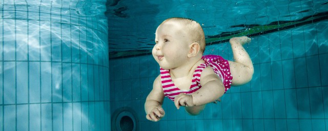 水中生寶寶肚子疼得要死？ 水中分娩恰好減少痛楚
