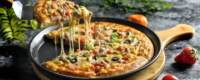 陂薩的傢常做法 可做成雞肉火腿披薩
