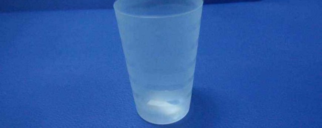 塑料杯底部7是什麼 可以裝開水嗎