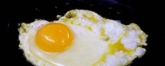 荷包蛋怎麼做不散 快來看看正確的水煮方式吧