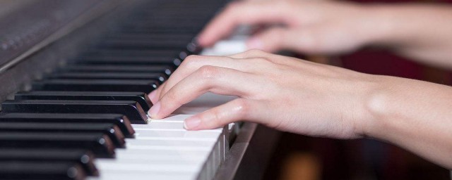 顫音到底按哪個手指頭 鋼琴如何彈奏出顫音