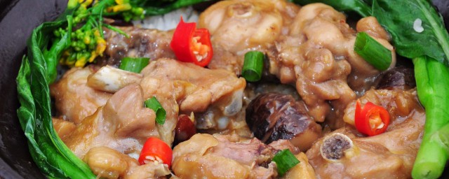 雞肉煲仔飯的做法 焦香美味的雞肉煲仔飯做法簡單