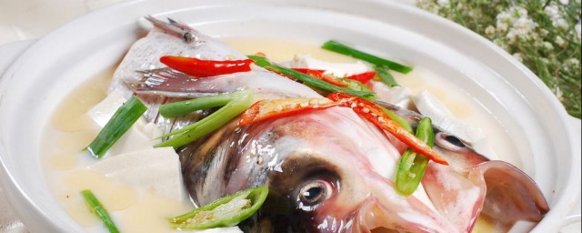 魚雜燉豆腐的做法 送給愛吃魚的你