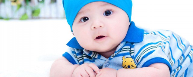 一周歲男寶寶發育標準 怎麼樣的？