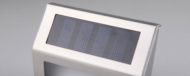 太陽能感應燈的電池怎麼安裝 每一步教程這裡都有