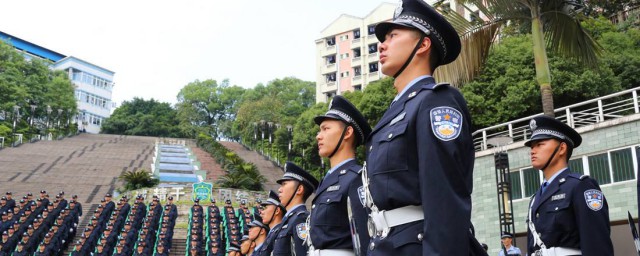 軍改後軍官幾年可轉業 永遠保持著軍人的英姿