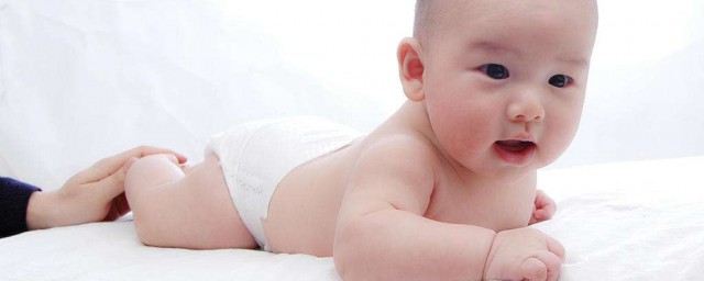 新生兒尿佈包法教程 教你如何呵護寶寶健康成長
