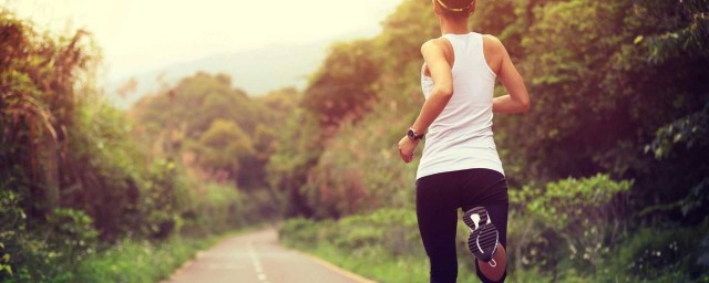 變速跑和慢跑哪個減脂 看看哪個更適合減肥的你
