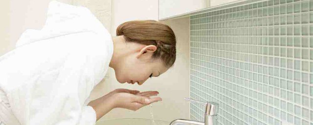 鹽水洗臉的正確方法 六個步驟你必須知道