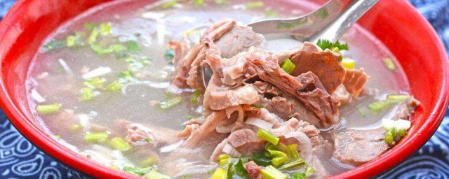 正宗簡陽羊肉湯的做法 是上等的補氣養生的湯類美食