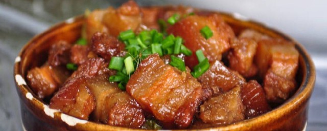 黃燜五花肉做法 在生活中是比較受歡迎的一道菜