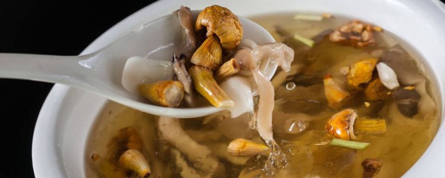三菌湯的做法 一道很美味的湯品